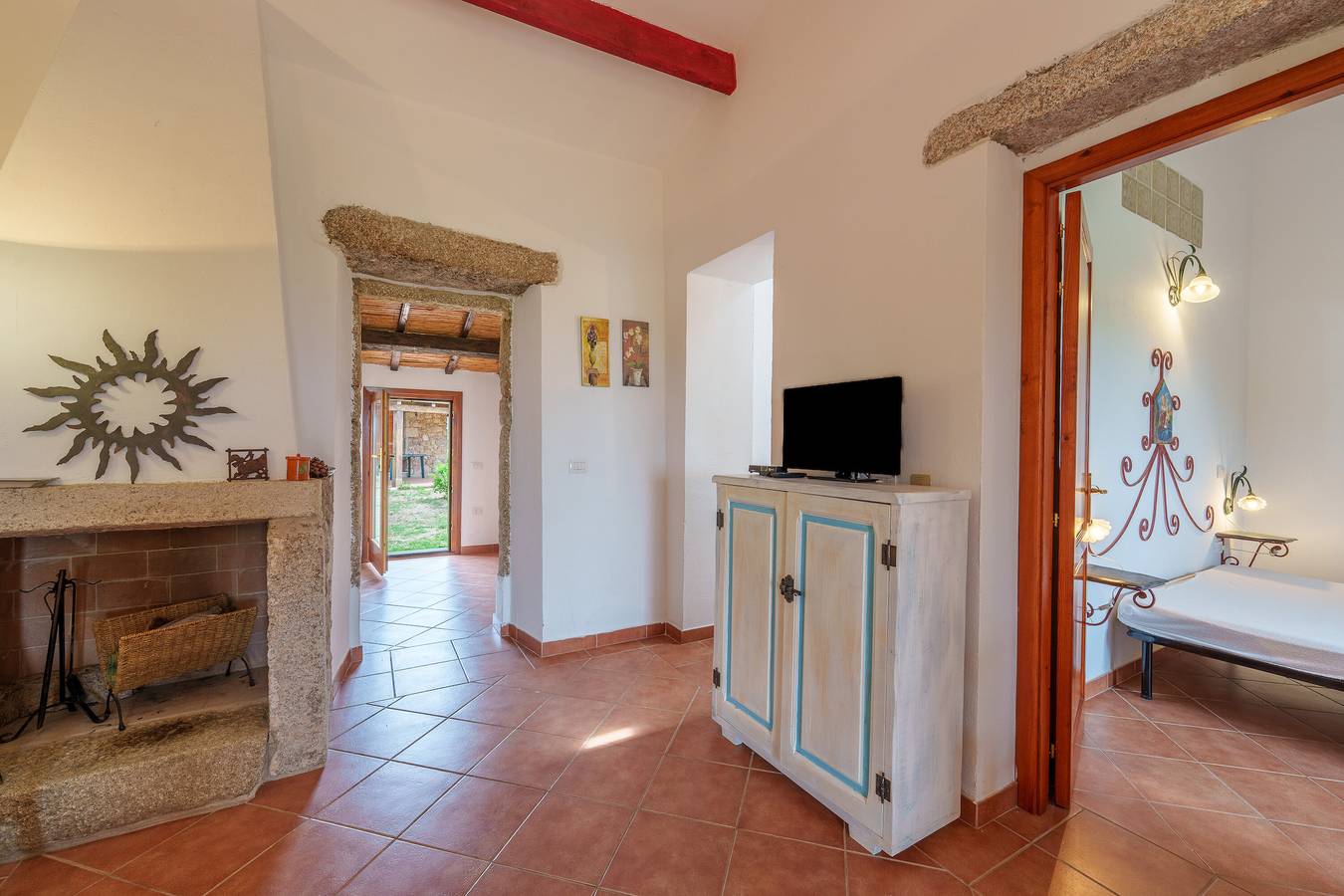 Casa vacanze 'Lu Stazzu Di Tarraolta 2' con vista mare, terrazza e giardino in comune in Gallura