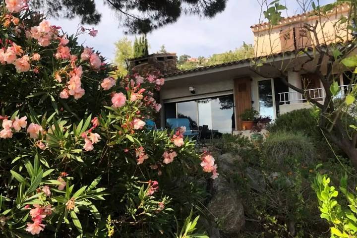 Villa für 8 Personen, mit Balkon und Garten sowie Ausblick an der Côte d'Azur - 4