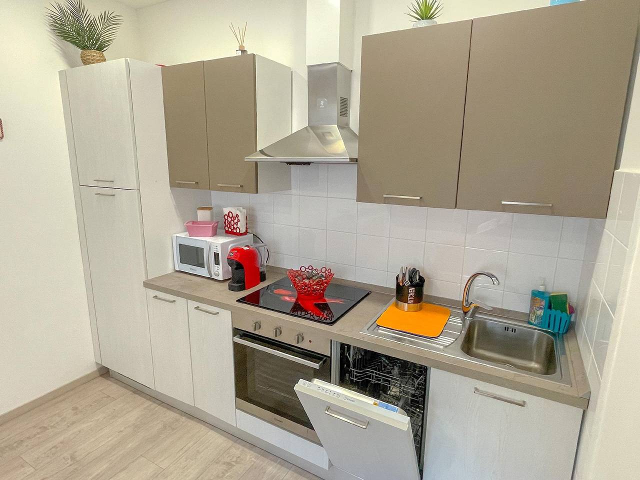 Ganze Ferienwohnung, Tommi's Haus von Holiday World in Savona (Stadt), Savona