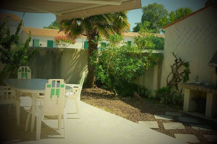 Maison de vacances pour 4 personnes, avec jardin ainsi que piscine et terrasse sur l' Île d'Oléron