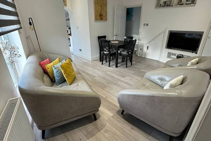 Apartment for 6 people in Croydon