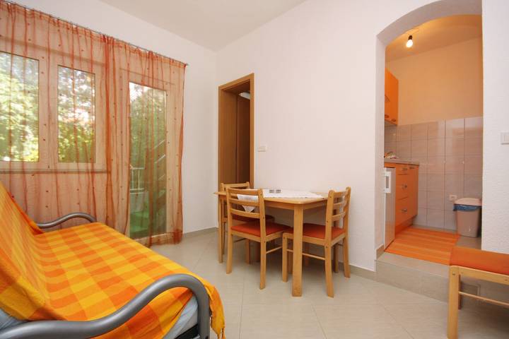 Ferienwohnung für 4 Personen, mit Balkon/Terrasse in Vodice
