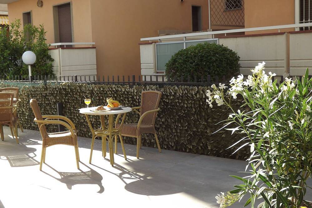Geheel appartement, Gezellig appartement voor 3 personen met Wifi, airco, Tv, balkon en huisdieren toegestaan in Martinsicuro, Provincie Teramo