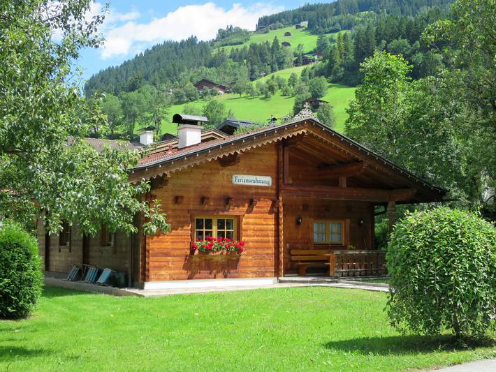 Ferienhaus für 12 Personen, mit Terrasse und Garten im Zillertal