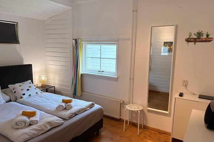 Paloma Chalet with Sauna - Relaxing Nature Escape by Lauwersmeer Park in Oostmahorn, Dongeradeel