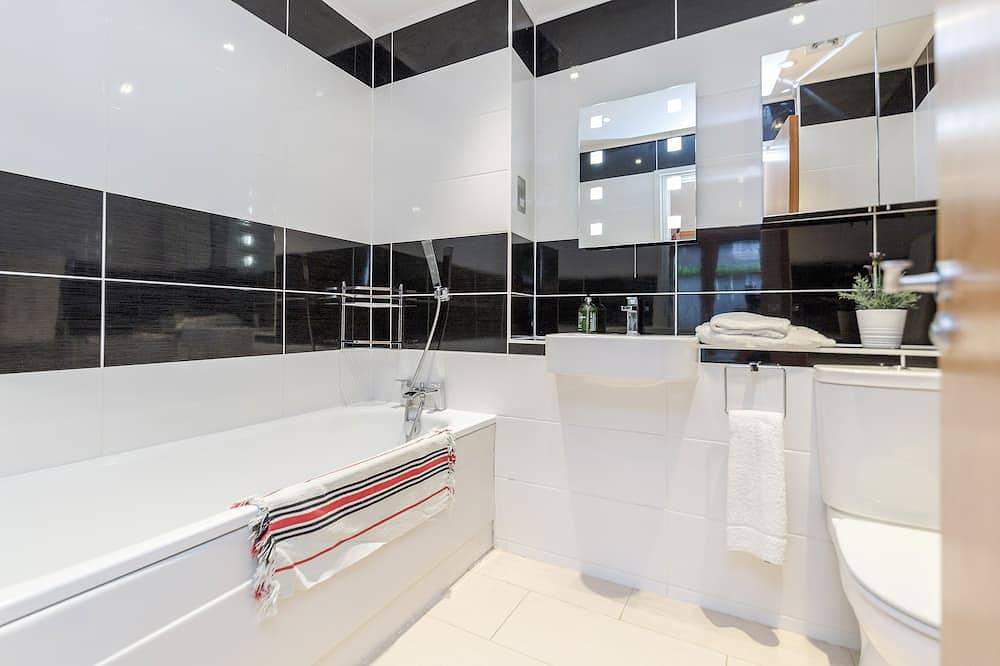 Very Stylish contemporary house within the Centre of Winchester in Winchester, South Downs