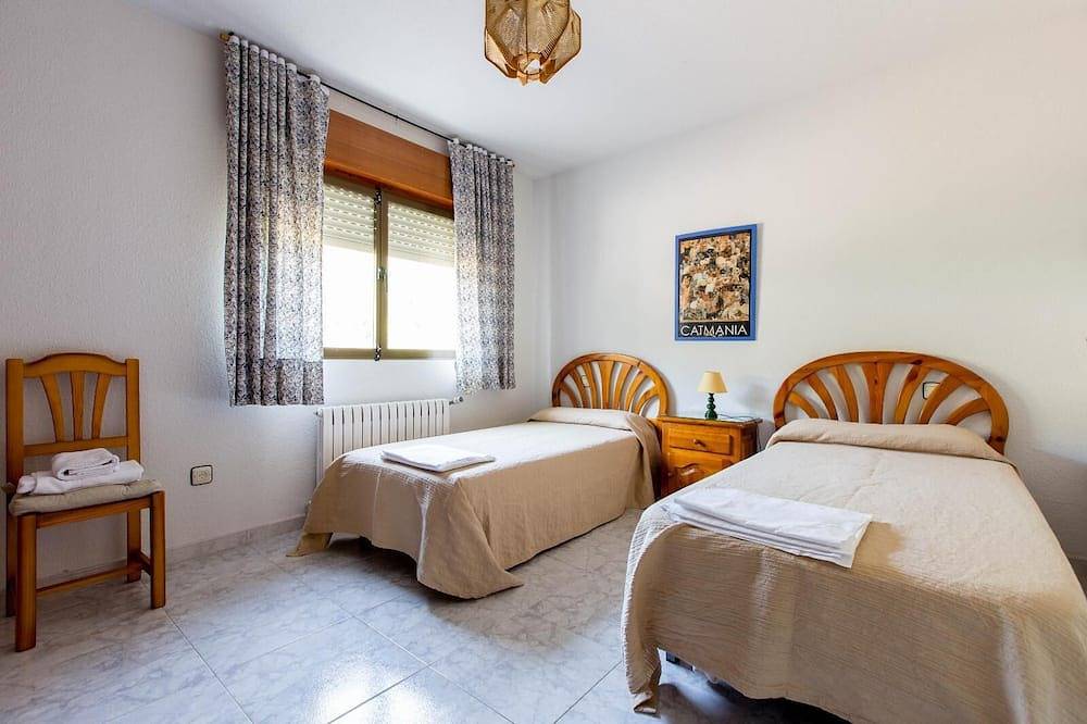 Apartamento entero, Chalet con piscina La Serradilla Pedralaves in Piedralaves, Provincia de Ávila