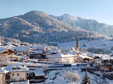 Gîte pour 5 personnes, avec vue et balcon dans Varena