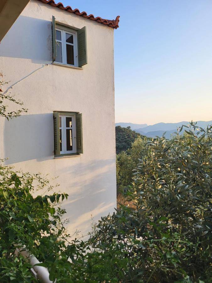 Location de vacances pour 5 personnes, avec vue et jardin dans Gytheion - 3