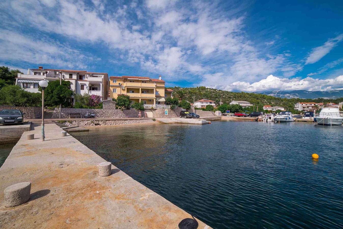 Ganze Ferienwohnung, Ferienwohnung direkt am Meer  in Barbat na Rabu, Rab