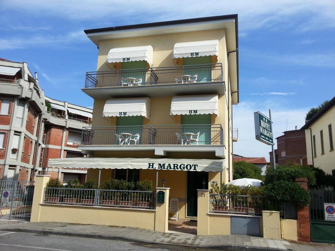 Double Room with Balcony in Lido di Camaiore, Camaiore