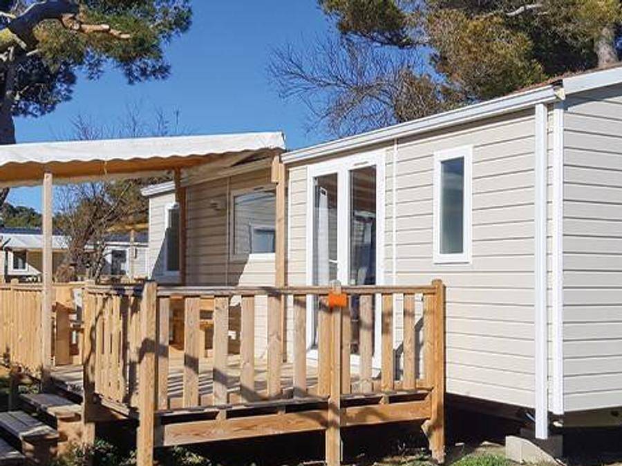 Camping Domaine de la Marina - Mobilheim 4 personen - Mobilheim | Comfort | 2 Zi. | 4 Pers. | Erhöhte Terrasse in Messanges, Côte d’Argent