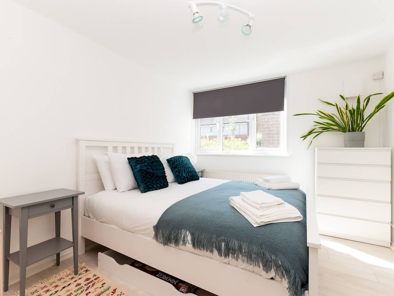 Entire apartment, Pass the Keys | Charming, Tranquil 2 Br Kingston Escape, London in Kingston upon Thames, London