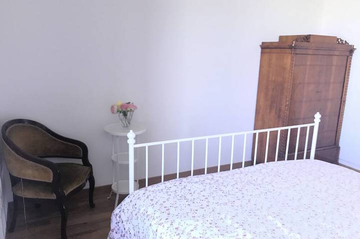 Ganze Wohnung, Apartment Dora, 300 Meter vom Meer entfernt in einem komplett renovierten Bauernhaus in Martinsicuro, Teramo Provinz