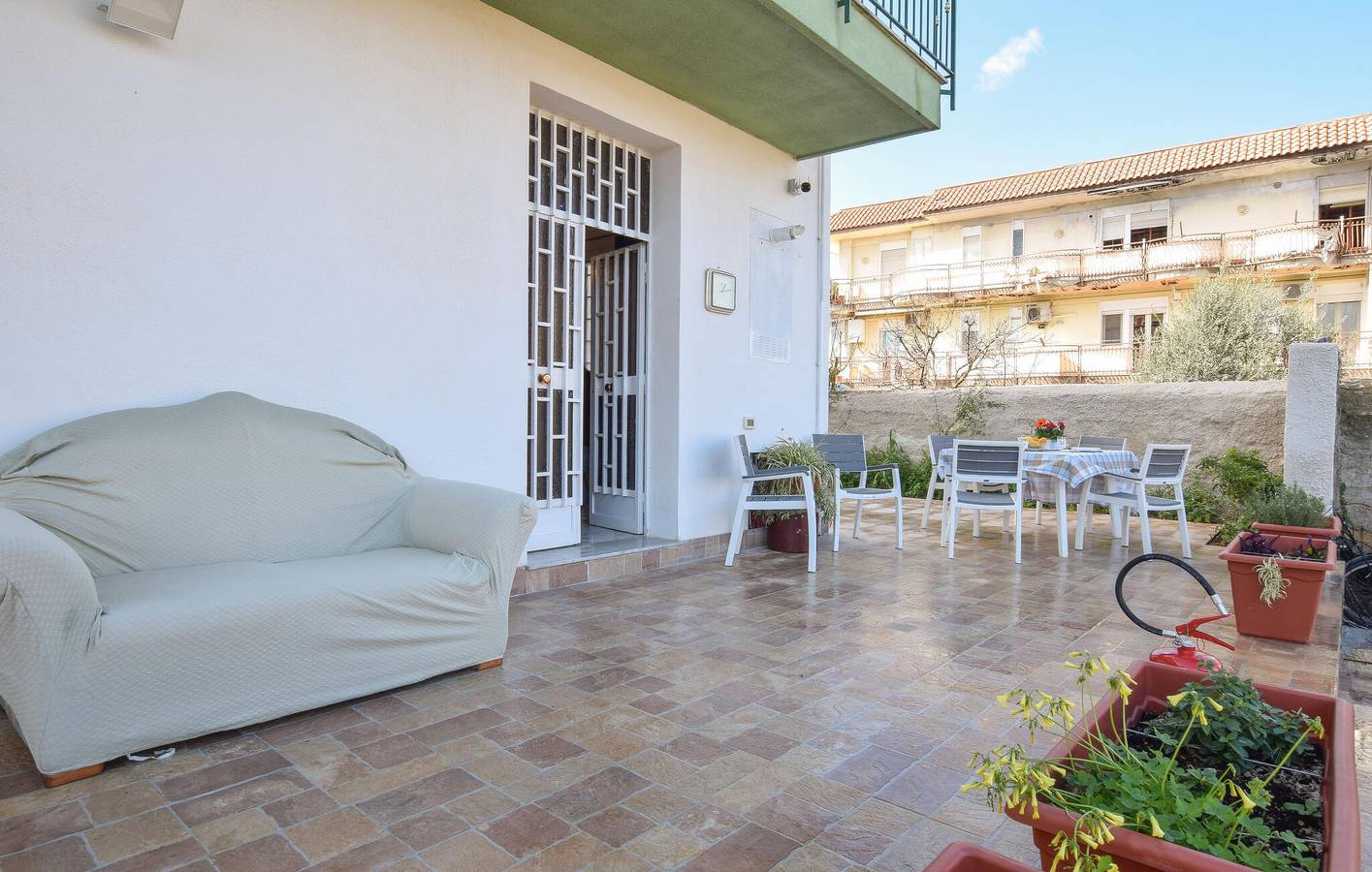 Apartamento vacacional entero, Acogedor apartamento junto a la playa con aparcamiento y terraza in Misilmeri, Provincia de Palermo