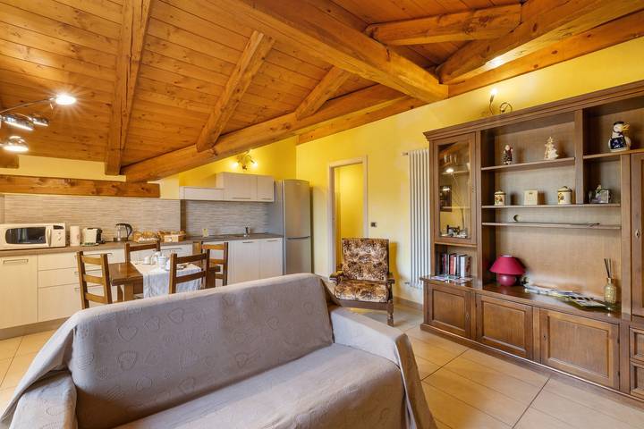 Hel lejlighed, Apartment 'Bb Doria Valle Maira' with Mountain View, Terrace, Wi-Fi - Free Breakfast in Roccabruna, Cuneo Provinsen