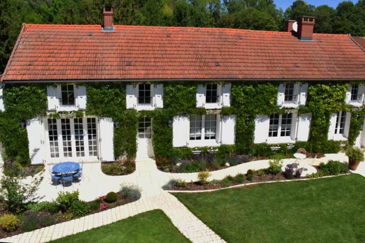 Chambre d’hôte pour 3 personnes, avec Terrasse ainsi que Jardin et Vue