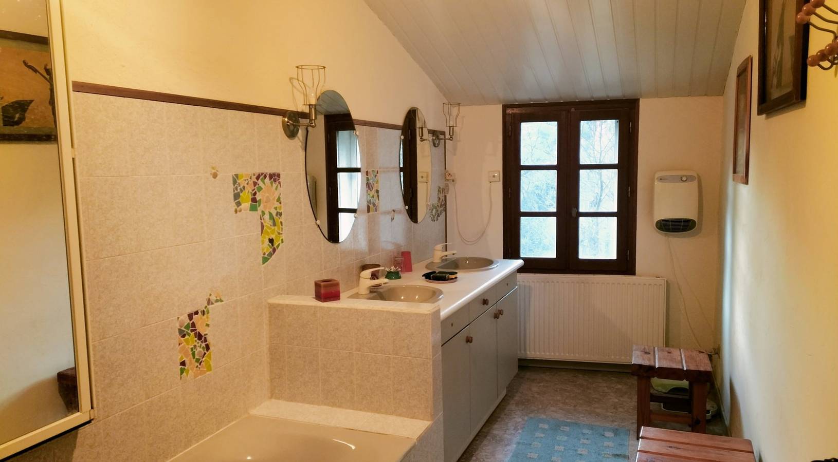 Au Bord du Ruisseau - Chambre in Romeyer, Parc naturel régional du Vercors