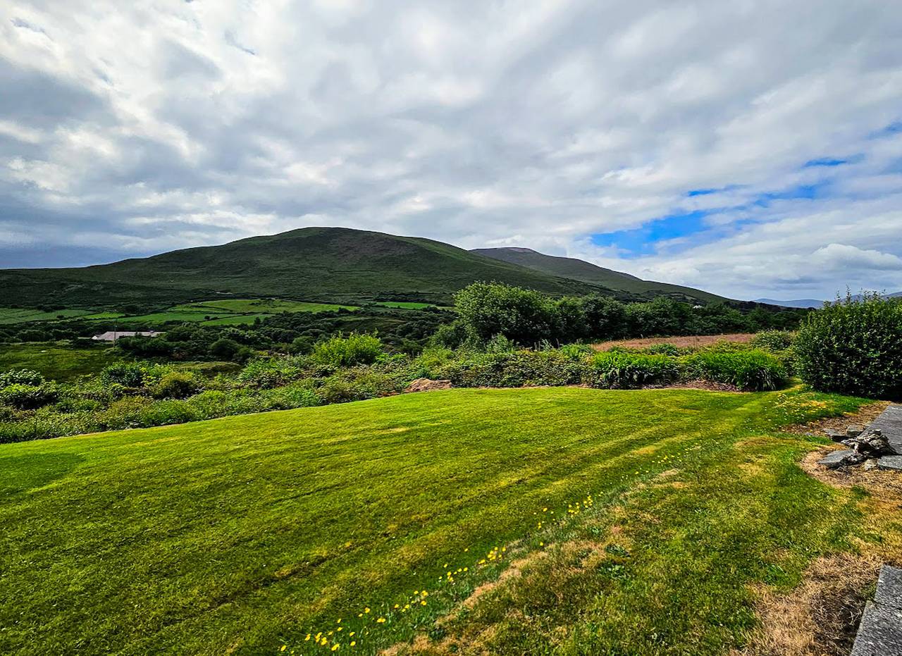 Lark Rise Holiday Home Glenbeigh in Caragh, County Kerry