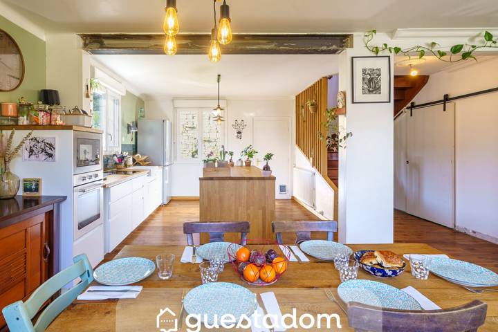 Location de vacances pour 6 personnes, avec Jardin à Plogastel-Saint-Germain