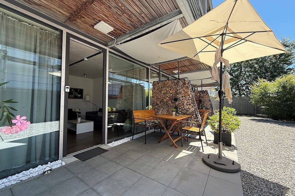 Ganze Wohnung, See und Mehr Apartment 1 – Modernes Apartment mit überdachter Terrasse am See in Stetten, Region Bodensee-Oberschwaben