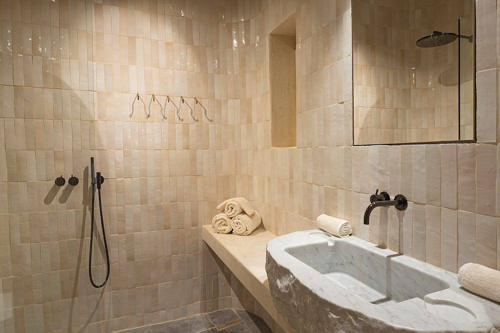 Can Na Julietta, house with private infinity pool and direct access to the sea. in Deià, West Majorca