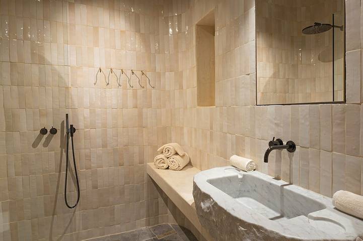 Can Na Julietta, house with private infinity pool and direct access to the sea. in Deià, Coast of Mallorca