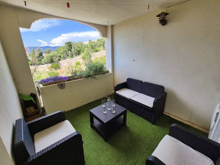 Entire holiday apartment, 2 bedrooms, air-conditioned, Wifi, sea view, swimming pool in Saint-Mandrier-sur-Mer, Mediterranean Coast (France)