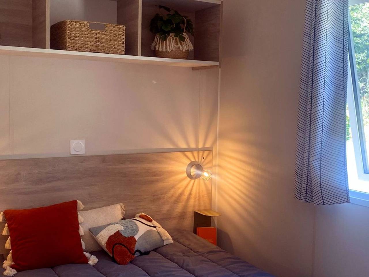 Cozy mobile home for 2 with equipped kitchen in Pordic, Côte de Goëlo