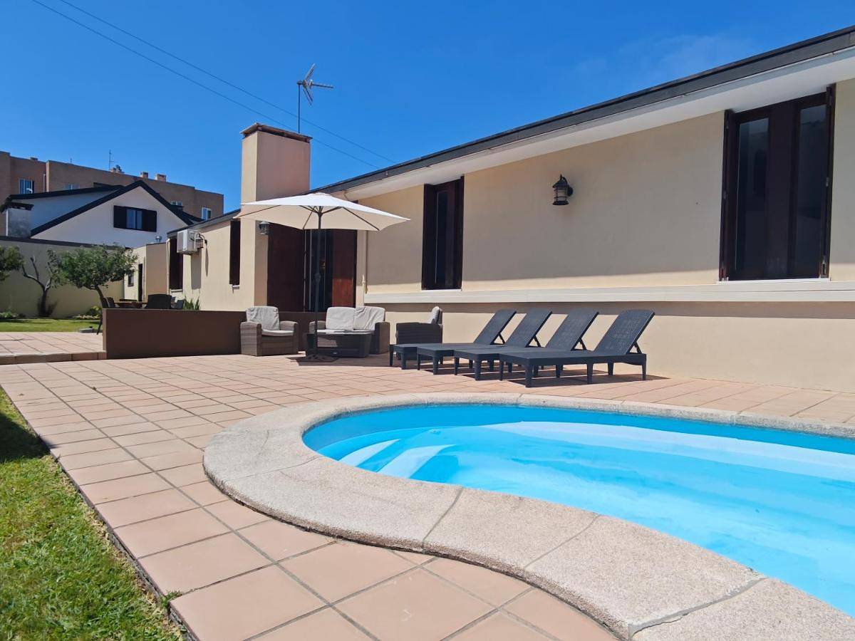 Four-Bedroom House in Esmoriz, Distrito de Aveiro