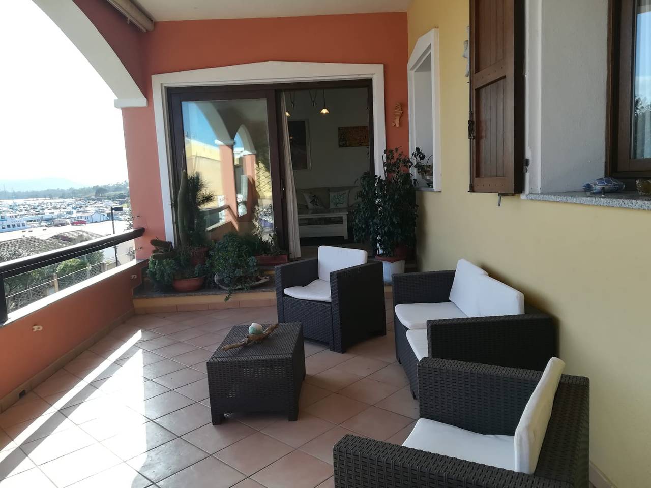 Entire apartment, Apartment Asteroidea close to the Beach with Sea View, Terrace & Wi-Fi in Cannigione, Costa Smeralda