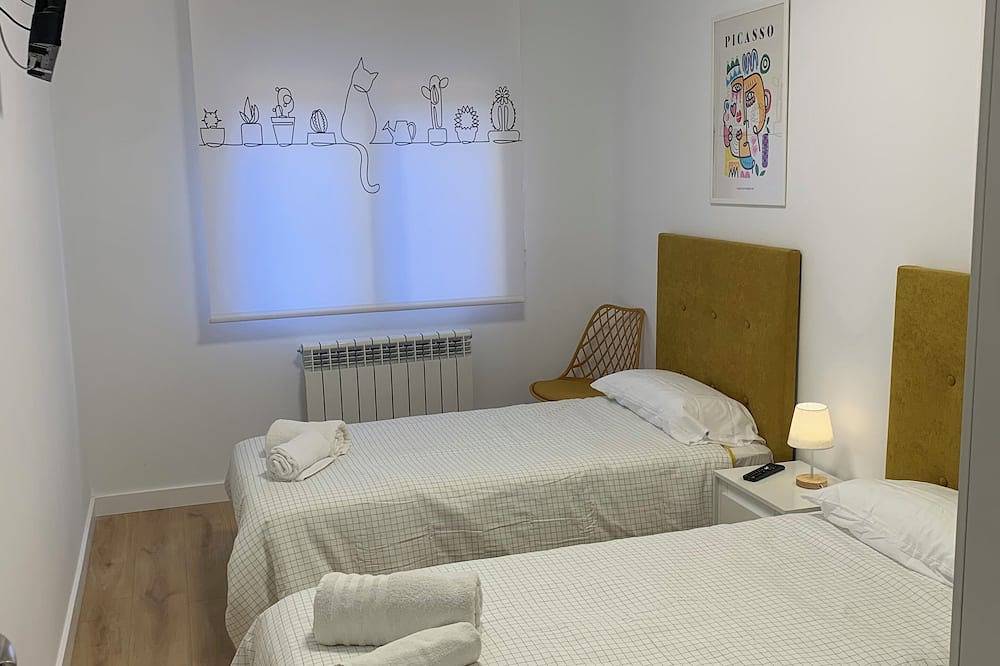 Entire apartment, The door to the center in Soria, Soria Province