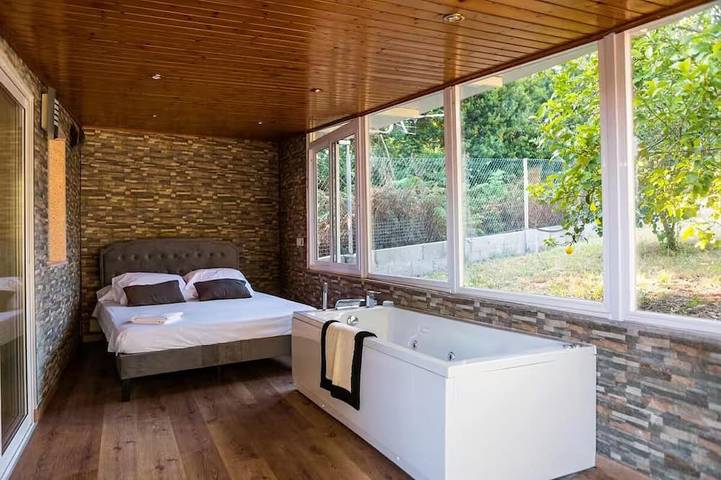 Casa rural para 8 personas, con jacuzzi y jardín, Se admiten mascotas - 1