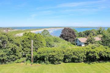 Vacation House for 8 Guests in Newport East, Rhode Island, Picture 2