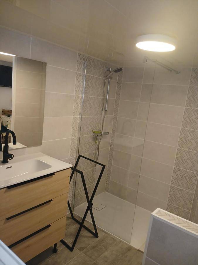Gîte pour 2 personnes, avec jardin et terrasse à Saintes - 3