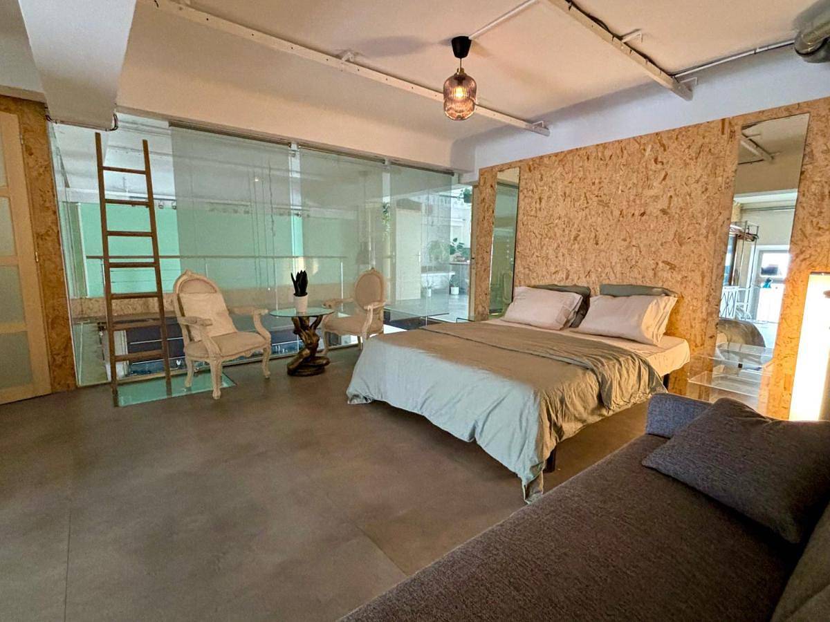 Large Double or Twin Room in Cannes, Côte méditerranéenne (France)