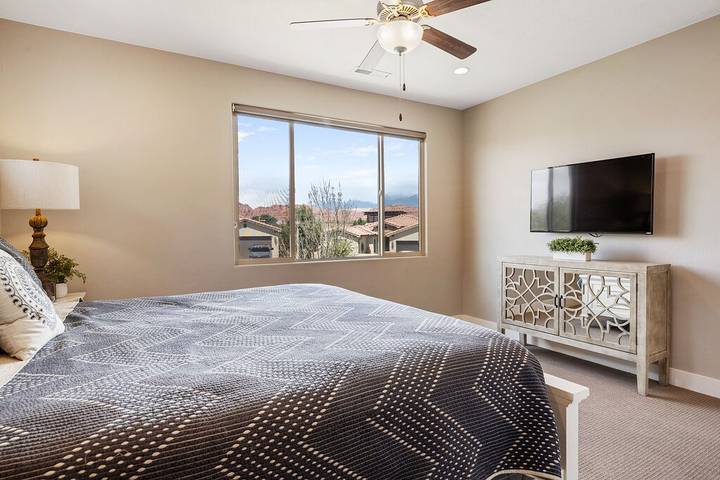 Ferienhaus für 12 Personen, mit Terrasse und Pool sowie Whirlpool - 1