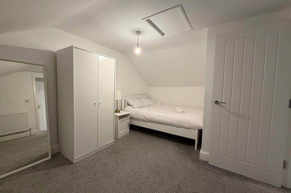 Welcome to Rb&B Living- Your Home Away from Home in Eastbourne, Sussex Oriental
