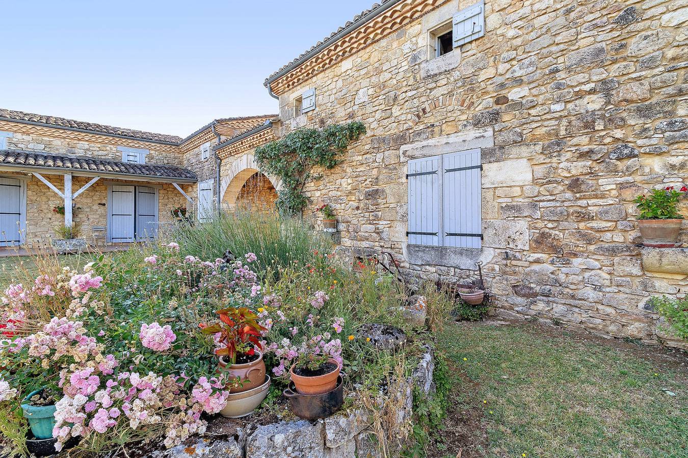 Ferienhaus „Gîte La Giscardie“ in Salles mit Seeblick und Garten in Salles (Lot-et-Garonne), Villeneuve-sur-Lot und Umgebung