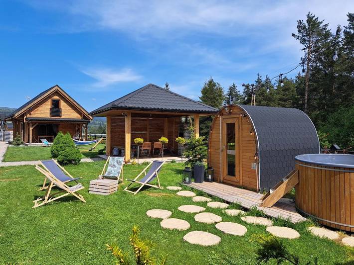 Domek letniskowy dla 6 osób, z Taras i Jacuzzi oraz Ogród i Basen w Jezioro Czorsztyńskie