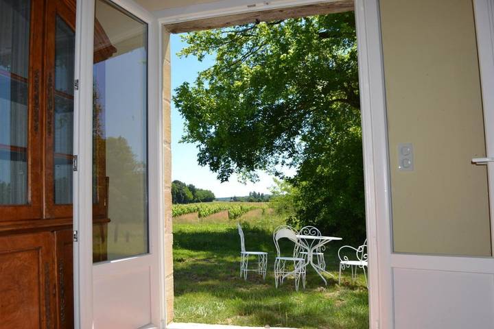 Location de vacances pour 6 personnes, avec terrasse et vue ainsi que jardin et piscine à Gardegan-et-Tourtirac - 2