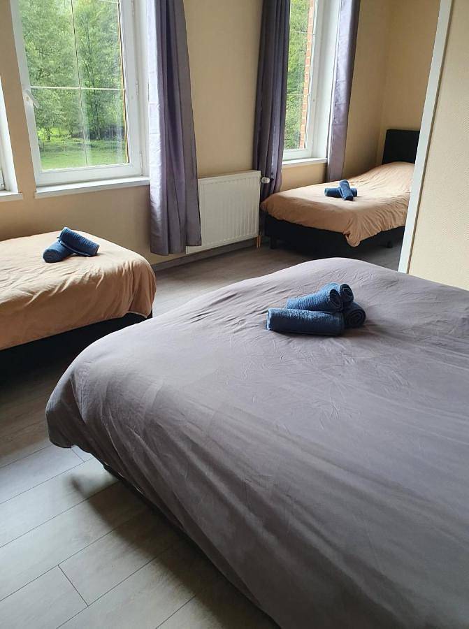 Chambre d’hôte pour 3 personnes, avec piscine ainsi que terrasse et vue dans Bomal - 4