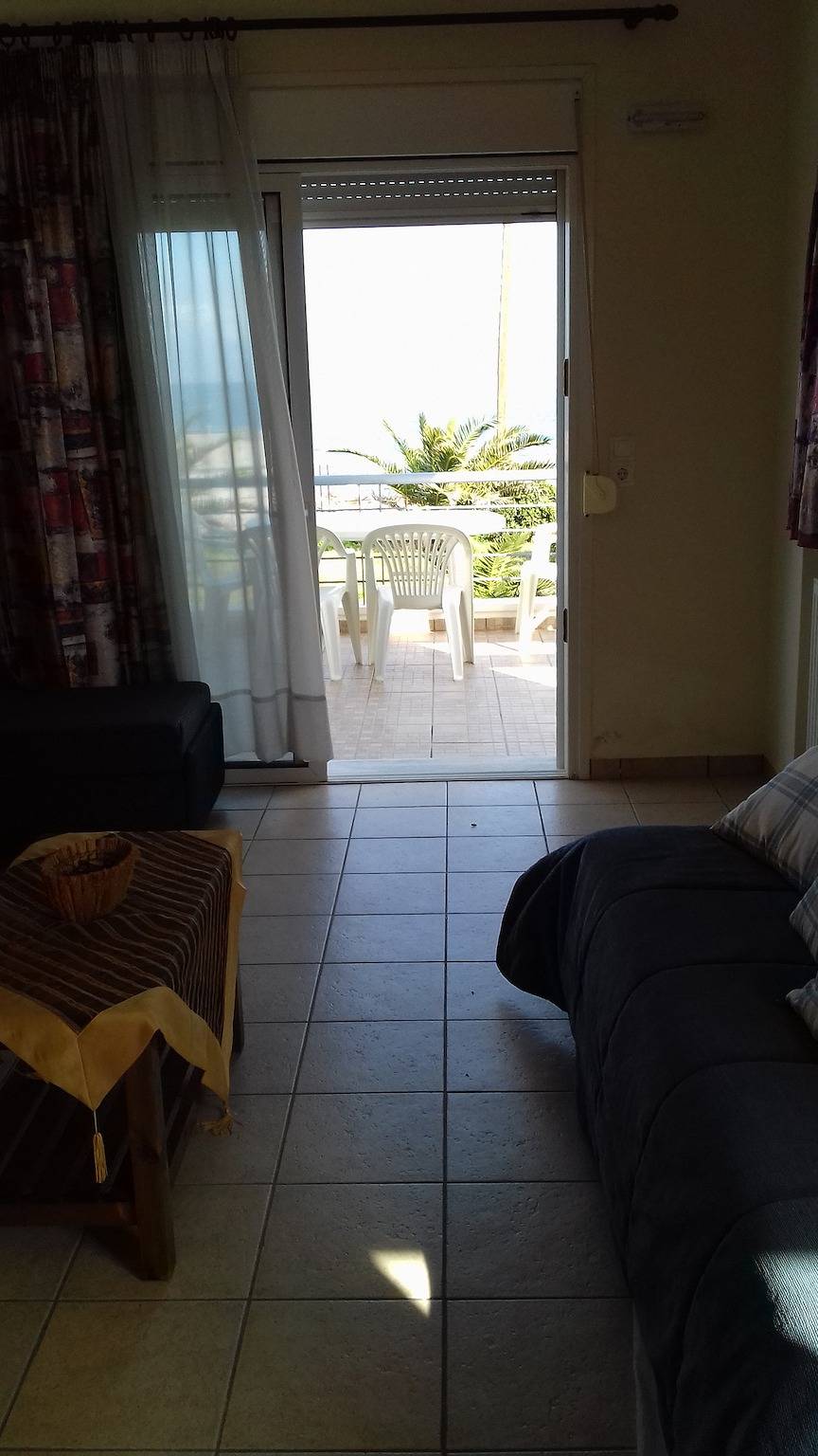 Charmantes Haus in Kiato mit Meerblick in Kiato, Korinthia