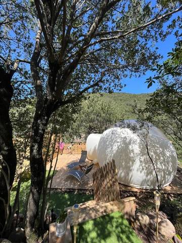 Tente pour 2 personnes, avec jardin ainsi que vue et terrasse en Corse