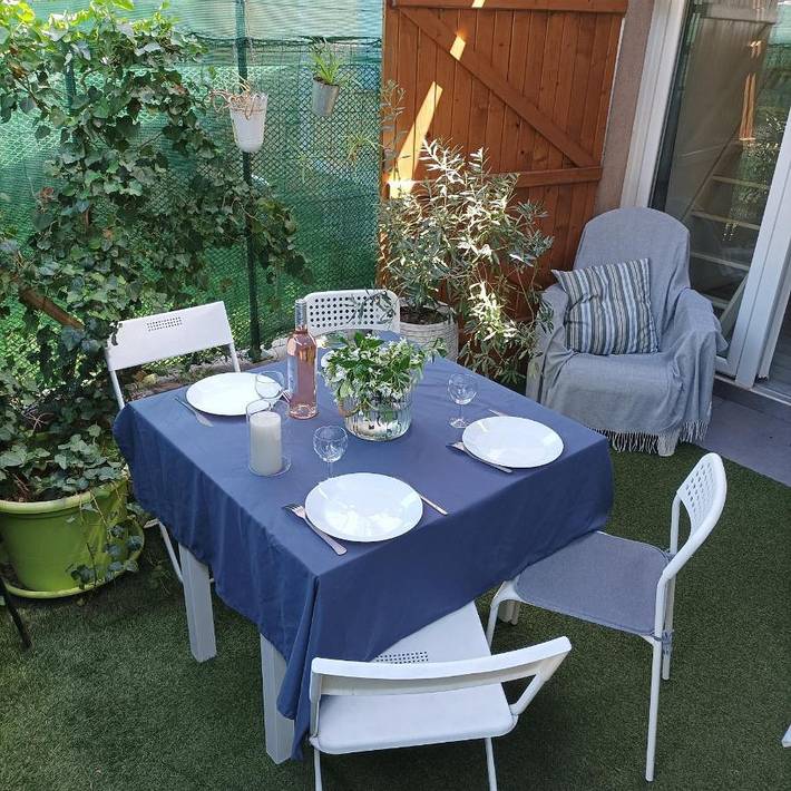 Gîte pour 4 personnes, avec jardin à La Garde - 2