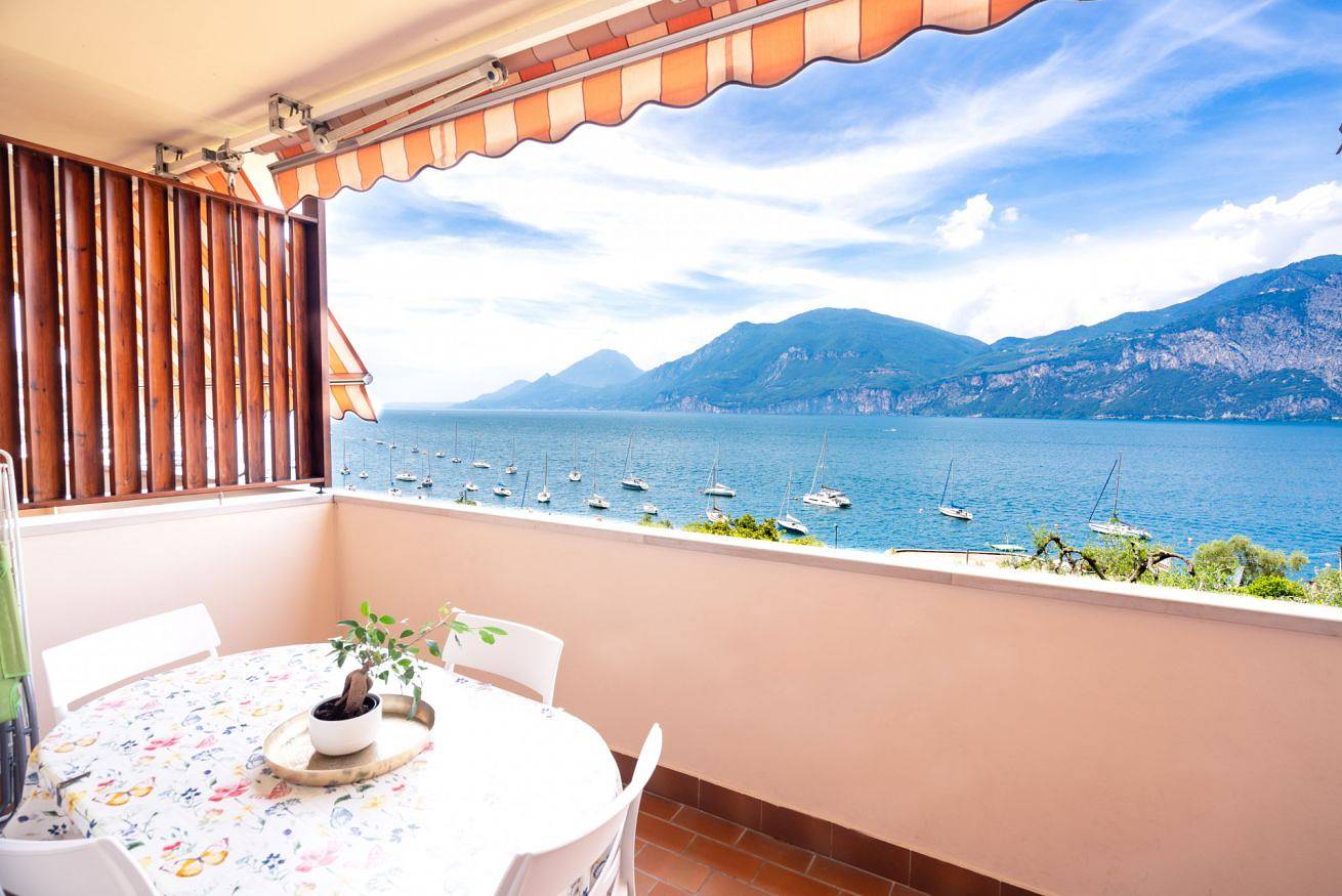Ganze Wohnung, Ferienwohnung für 5 Personen mit Seeblick in Brenzone, Gardasee-Berge