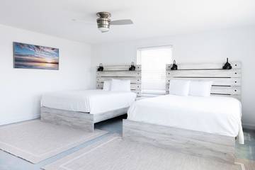 Vacation House for 12 Guests in Clinton, Connecticut, Picture 1