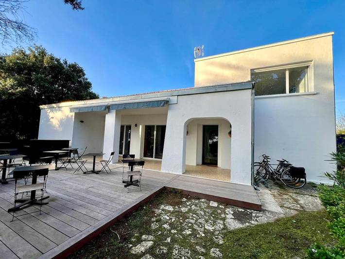 Location de vacances pour 13 personnes, avec Terrasse ainsi que Jardin et Vue à Île-d'Aix