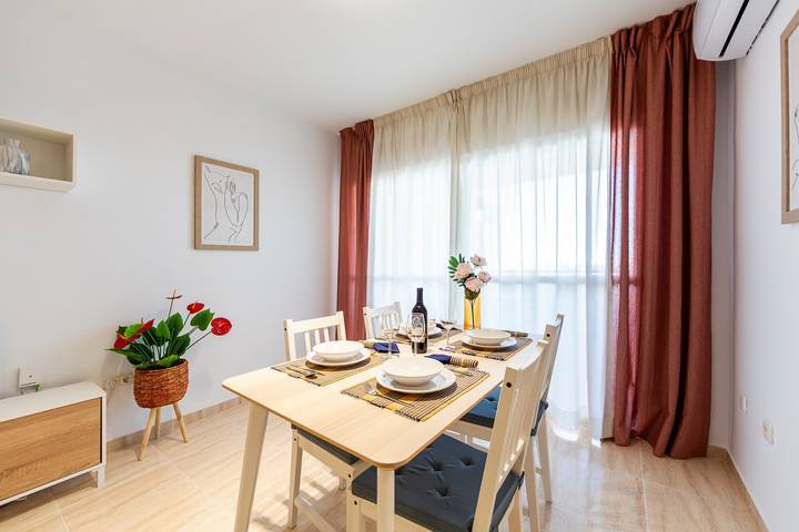 Entire apartment, 'Rincón De Almerimar Palm Beach Golf' Apartment with Pool, Wi-Fi, Air Conditioning in Almerimar, El Ejido