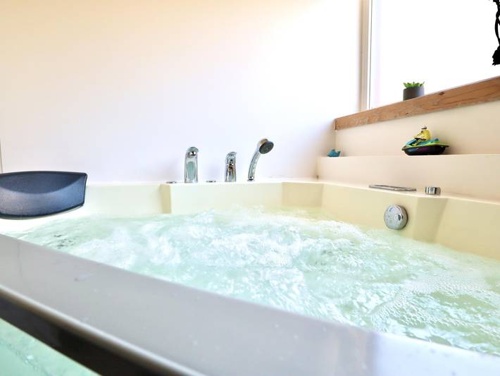 Location de vacances pour 8 personnes, avec terrasse et jacuzzi ainsi que jardin et sauna, animaux acceptés à Stavelot - 2